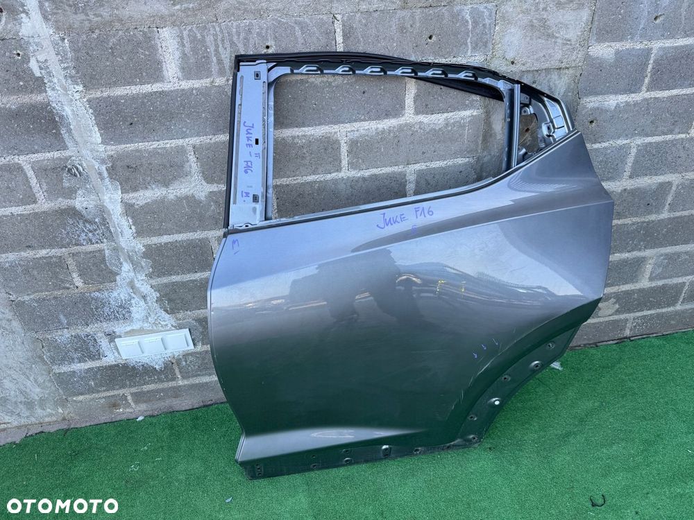 NISSAN JUKE II 2 F16 DRZWI LEWE TYLNE ORG D155 - 2