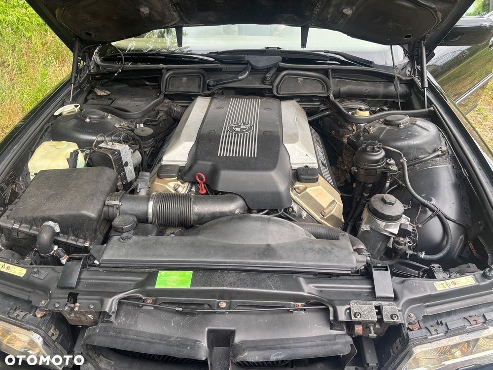 BMW Seria 7 735i - 19