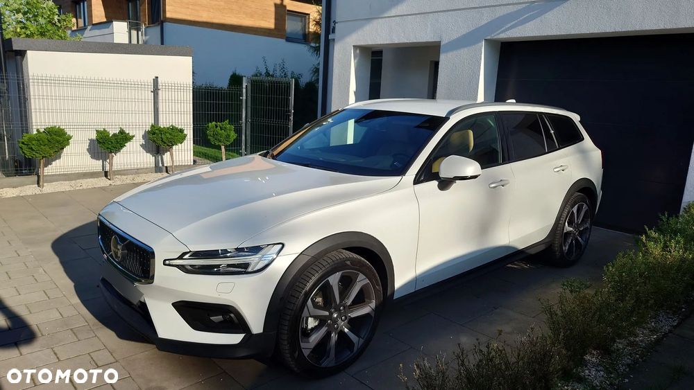 Volvo V60 Cross Country - 6