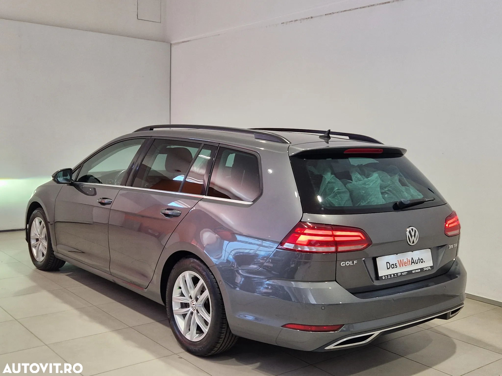 Volkswagen Golf 2.0 TDI DSG Highline - 3
