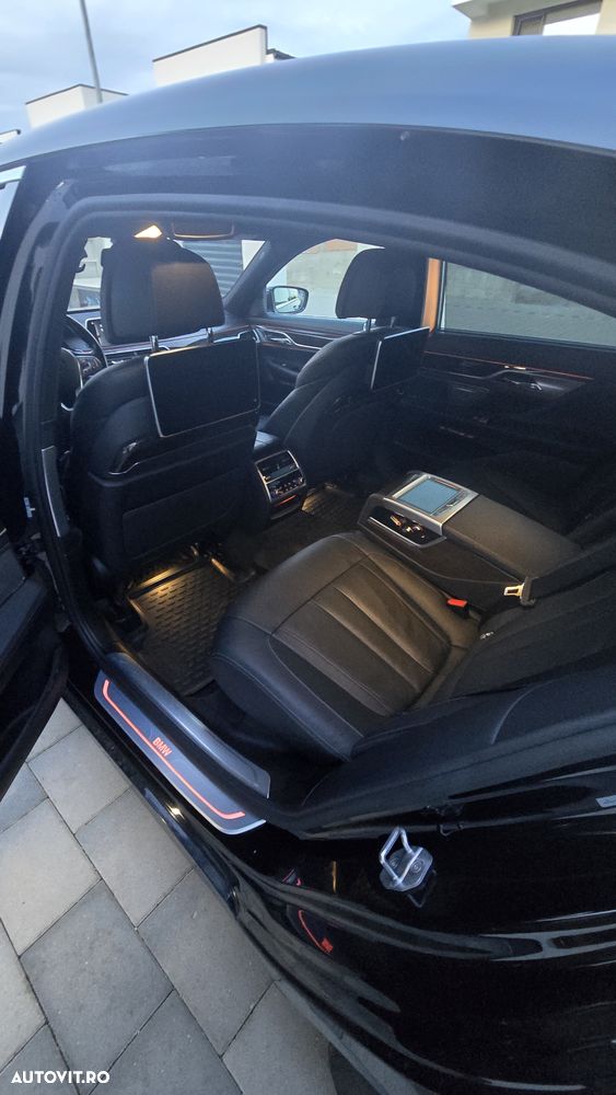 BMW Seria 7 - 12