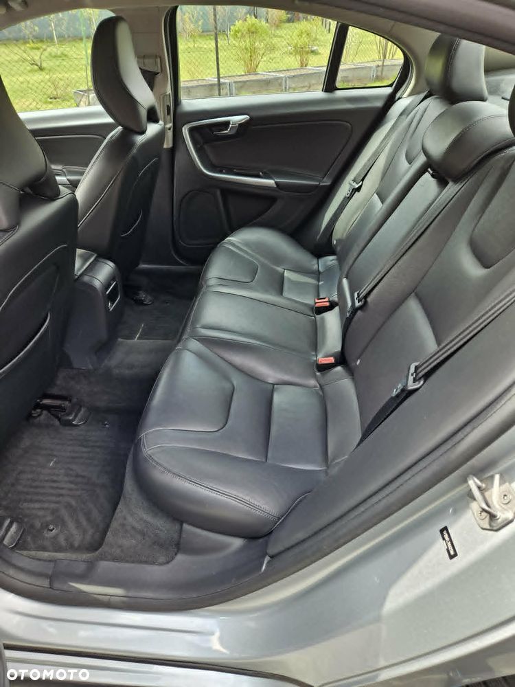 Volvo S60 T5 Powershift - 16