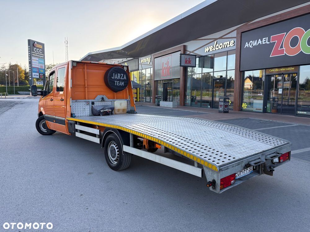 Mercedes-Benz Sprinter - 11