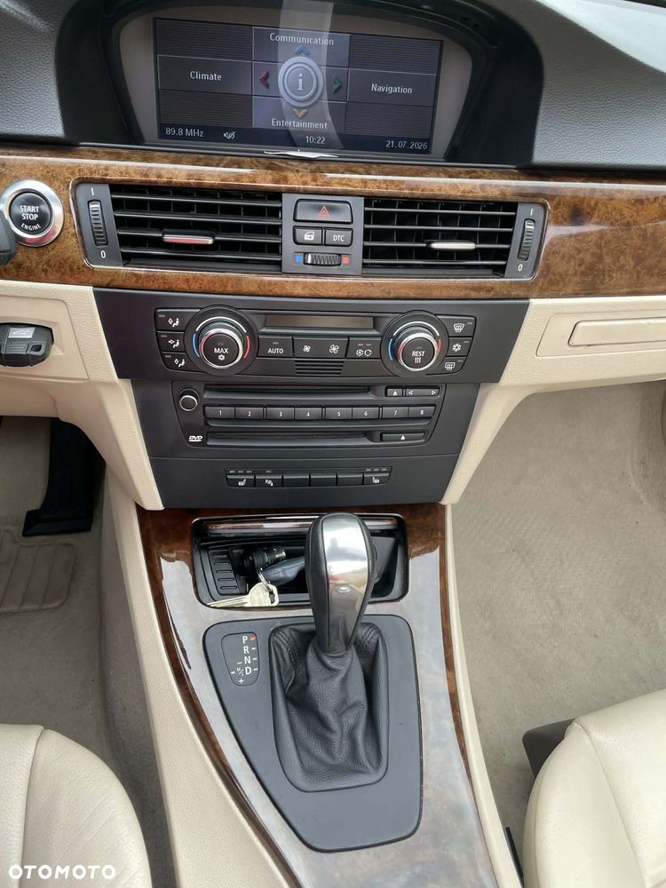 BMW Seria 3 335i - 24