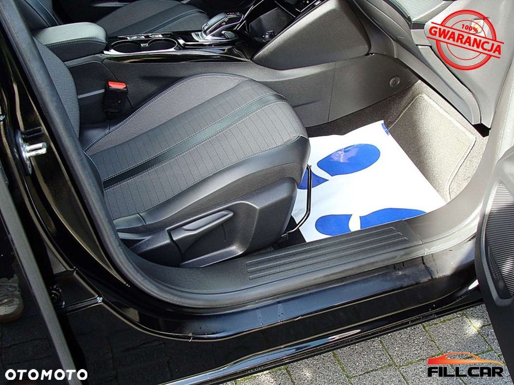 Peugeot 2008 PureTech 130 EAT8 Allure - 12