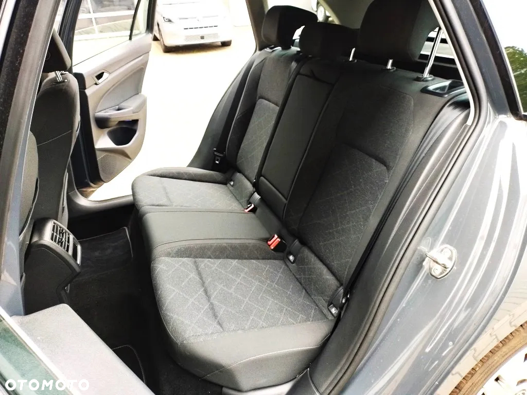 Volkswagen Golf VIII 2.0 TDI Life - 10