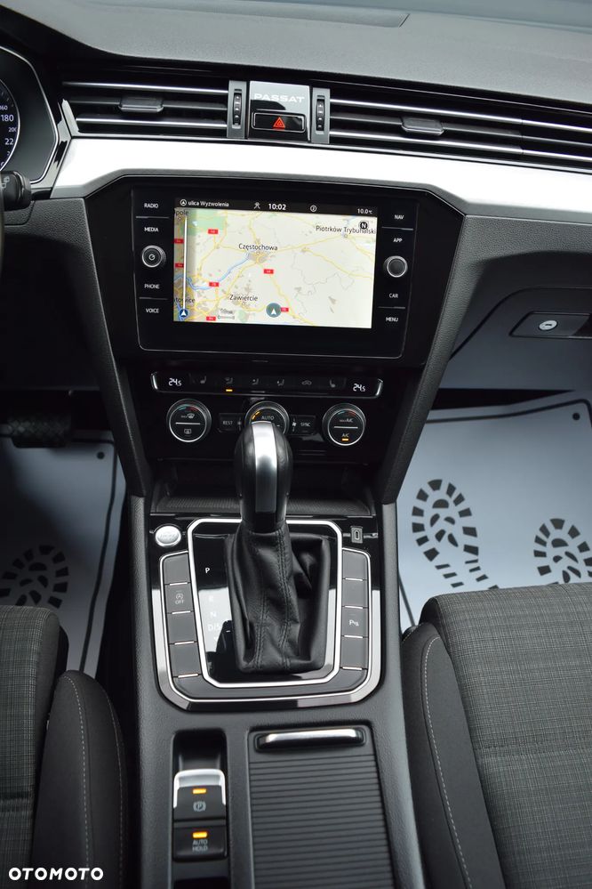 Volkswagen Passat 2.0 TDI Elegance DSG - 32