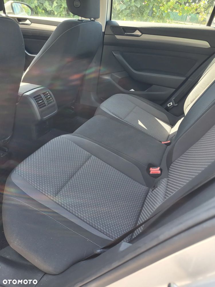 Volkswagen Passat 1.5 TSI EVO Business - 8