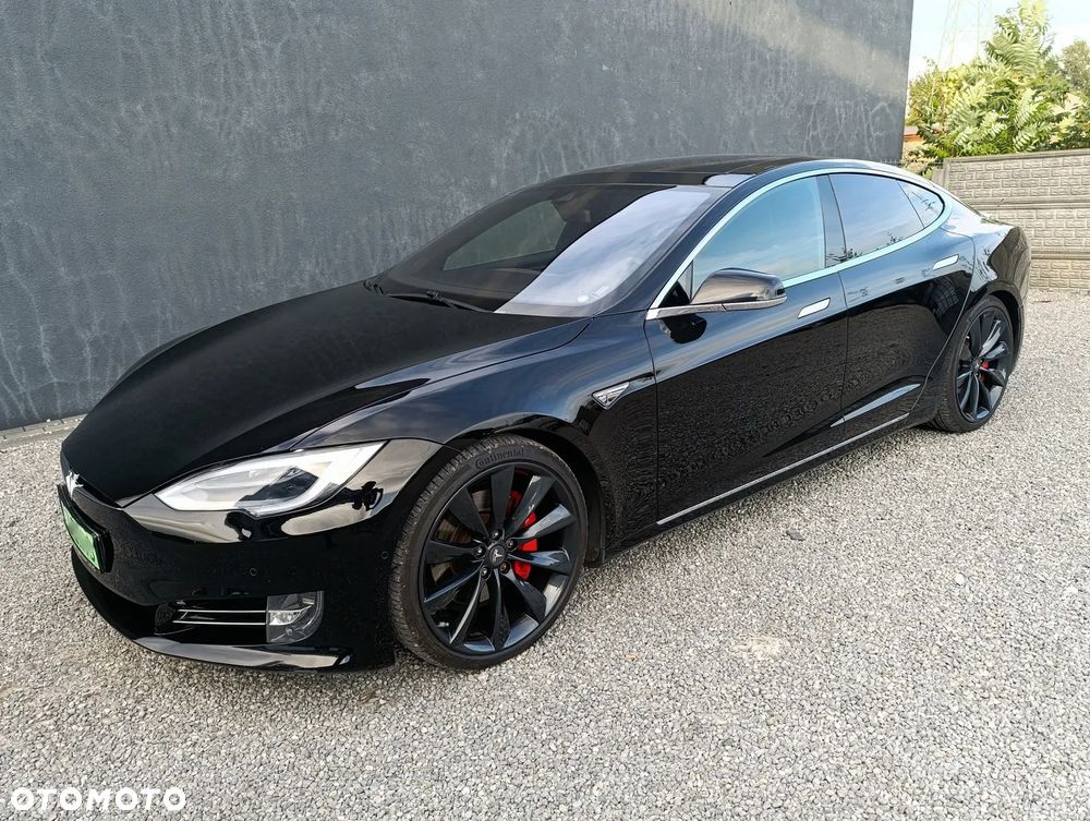 Tesla Model S - 17