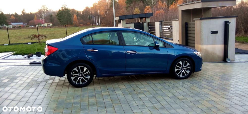 Honda Civic 1.8 Executive EU6 - 12