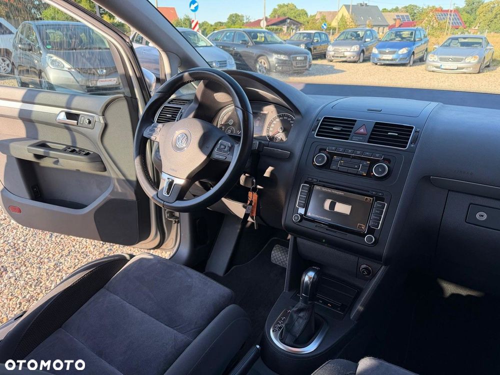 Volkswagen Touran 1.4 TSI Highline DSG - 28