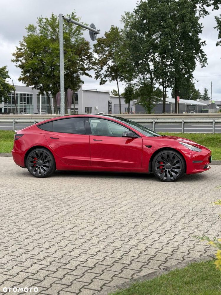 Tesla Model 3 - 4