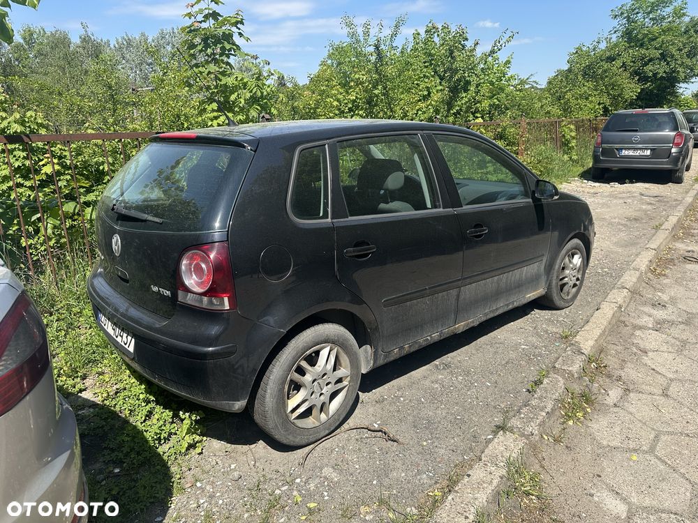 Volkswagen Polo - 2