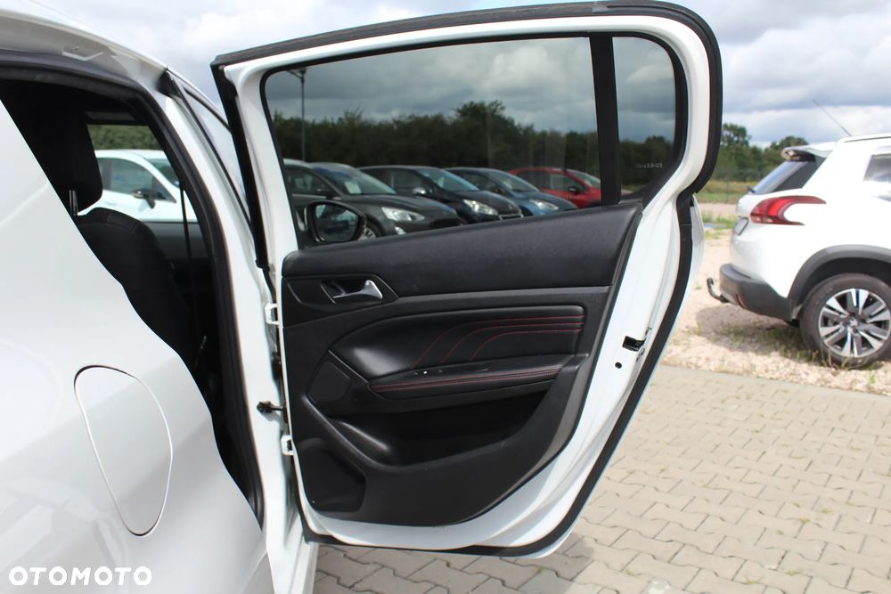 Peugeot 308 - 35