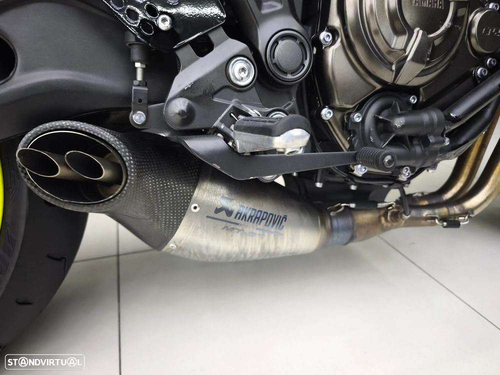 Yamaha MT-07 Night Fluo - 14