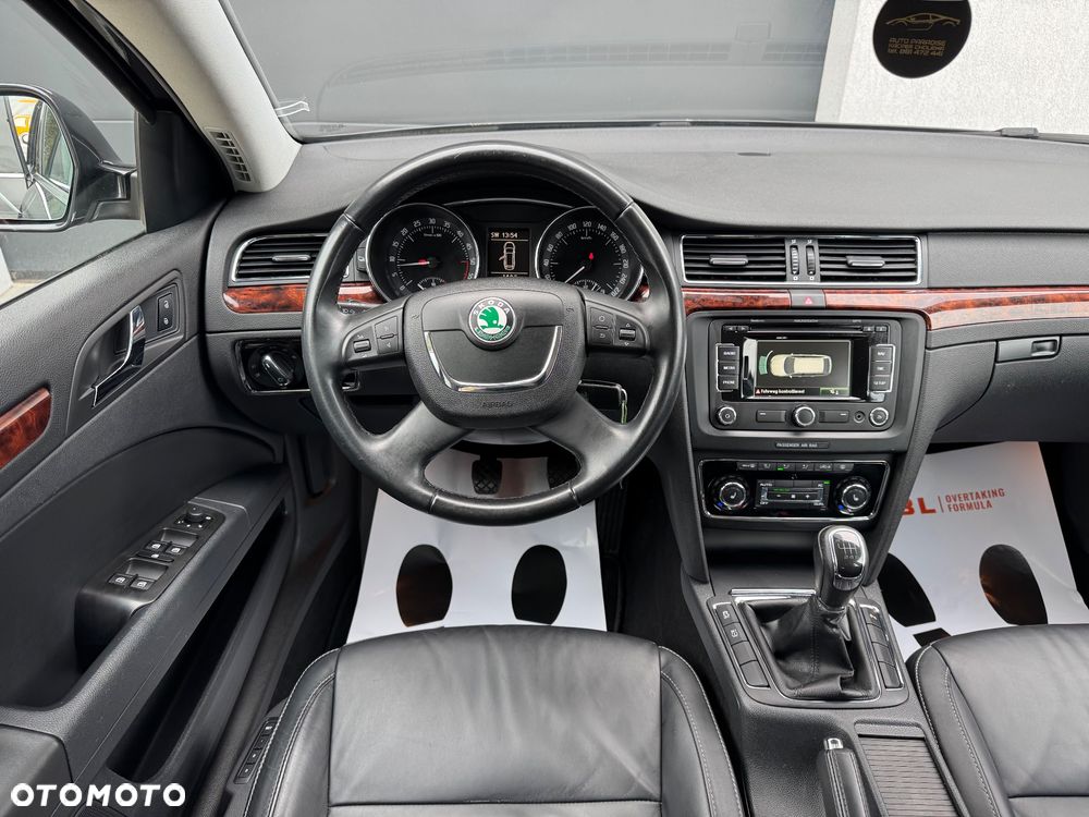 Skoda Superb 2.0 TDI PD Elegance - 20