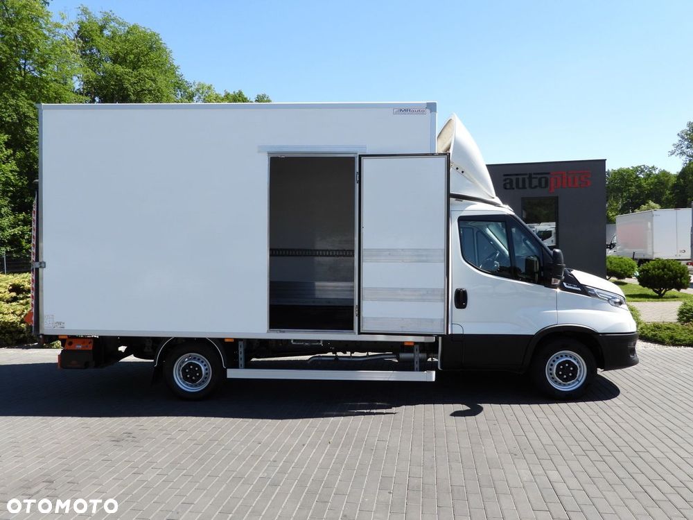 Iveco DAILY 35S18 KONTENER WINDA 8 PALET TEMPOMAT NAWIGACJA LEDY AUTOMAT HI-MATIC KLIMATYZACJA  180KM - 20