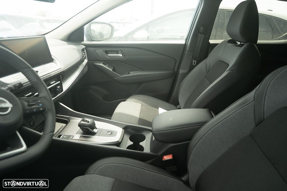 Nissan Qashqai 1.3 DIG-T N-Connecta LED Xtronic - 4