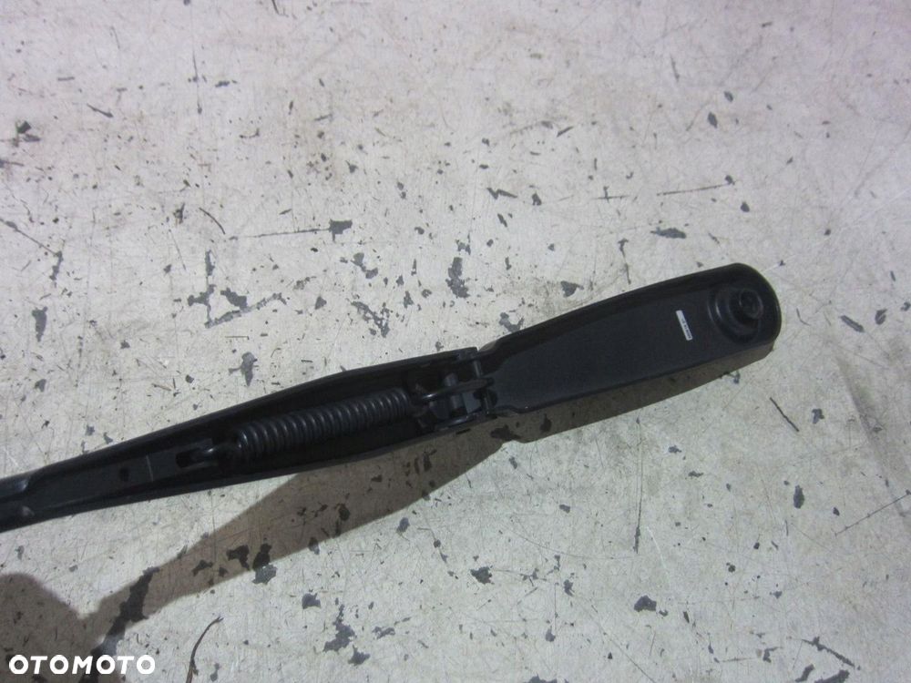 BMW X1 F48 B46 RAMIĘ WYCIERACZKI OD STRONY KIEROWCY LEWE 61617360506 - 5