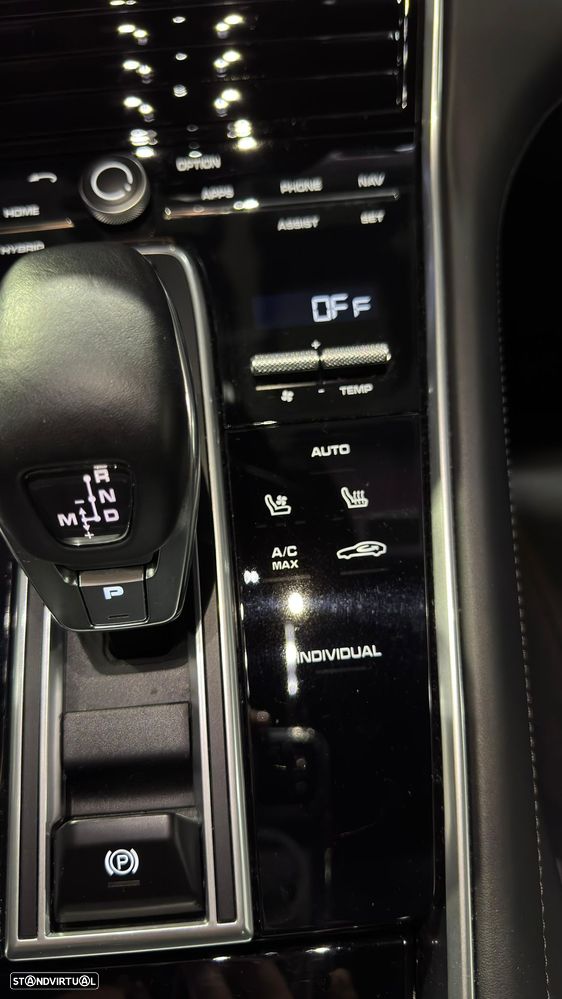 Porsche Panamera Sport Turismo 4 E-Hybrid - 32