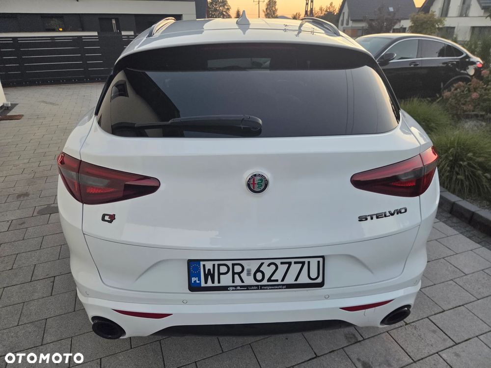 Alfa Romeo Stelvio 2.0 Turbo Veloce Q4 - 18