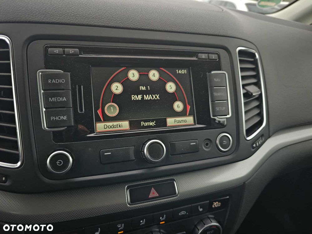 Volkswagen Sharan 2.0 TDI Comfortline DSG - 19