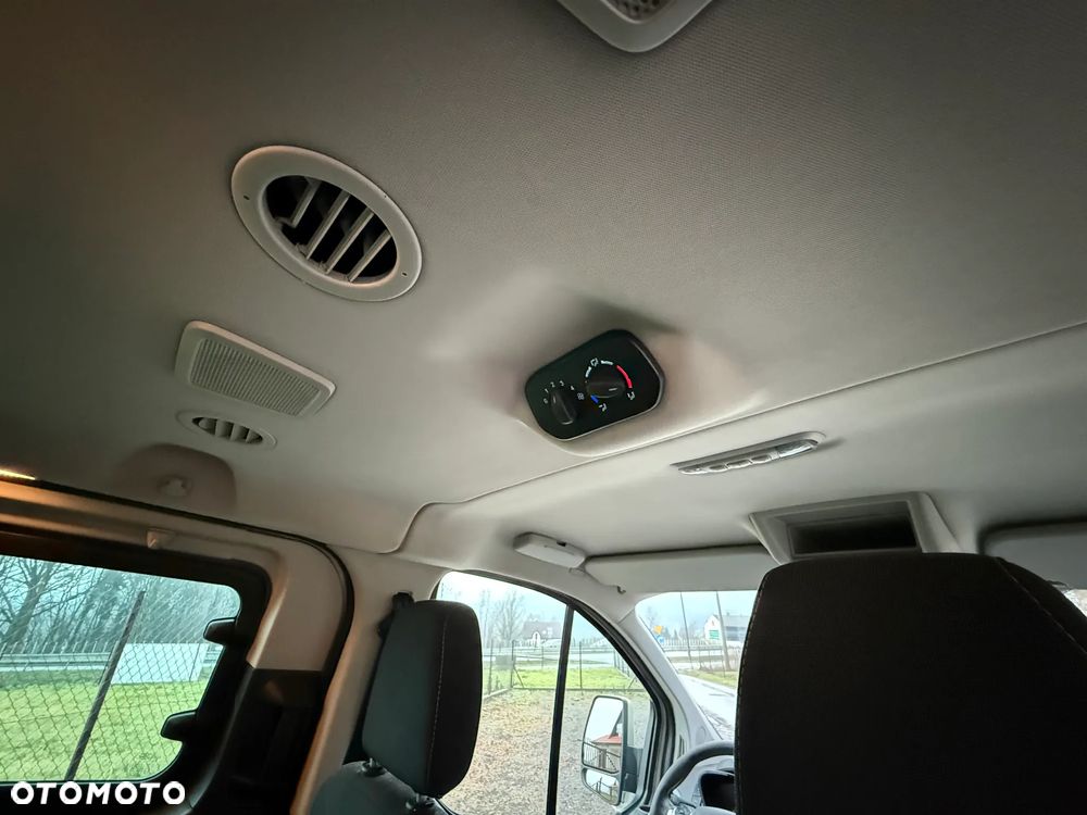 Ford Tourneo Custom 2.0 TDCi L2 Titanium - 28