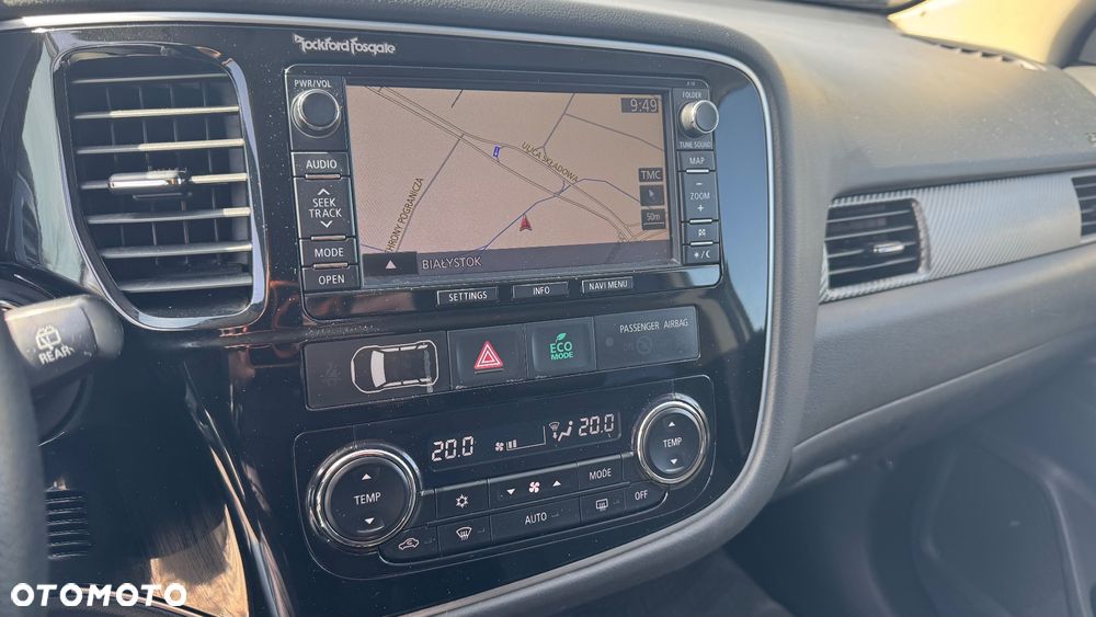 Mitsubishi Outlander 2.0 4WD Invite - 37