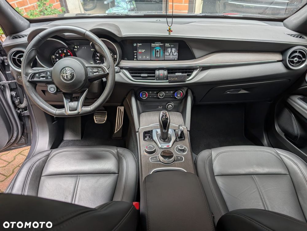 Alfa Romeo Stelvio 2.0 Turbo TI Q4 - 30