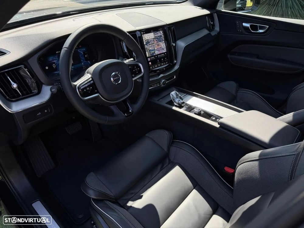 Volvo XC 60 2.0 T6 PHEV Black Edition - 5