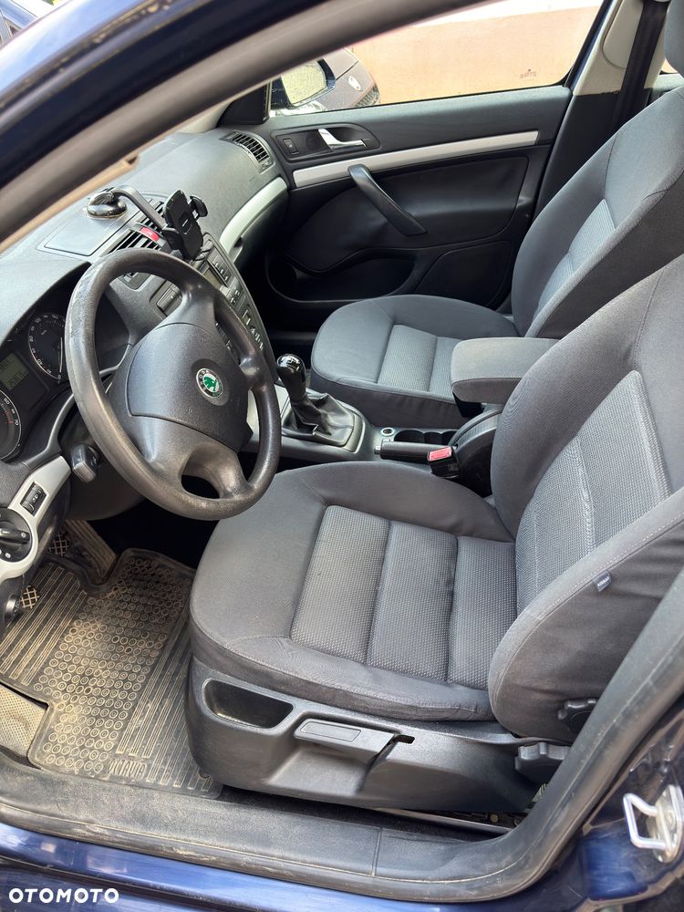 Skoda Octavia 1.6 Classic - 9