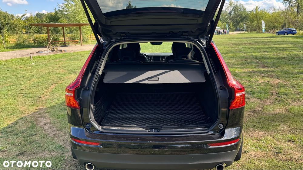 Volvo XC 60 D4 Momentum - 10
