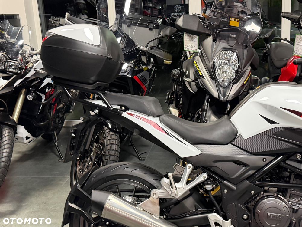 Benelli TRK 251 - 10