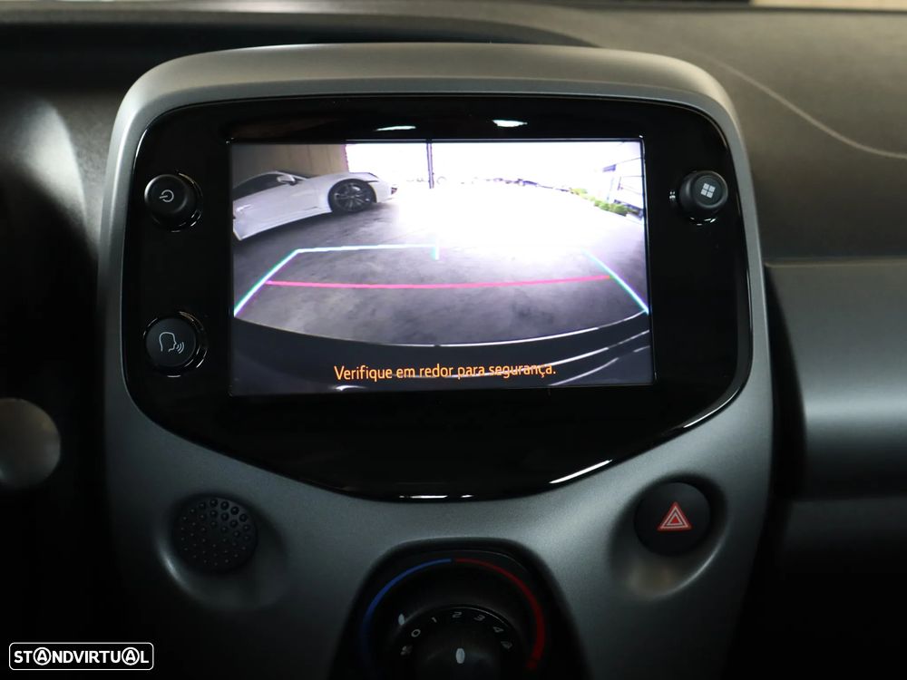 Toyota Aygo 1.0 X-Play - 22