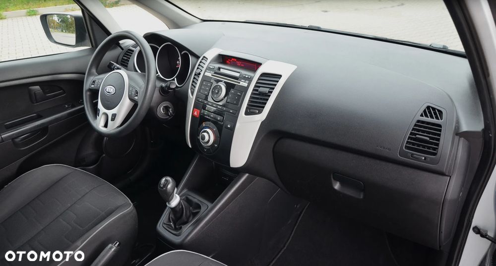 Kia Venga - 18