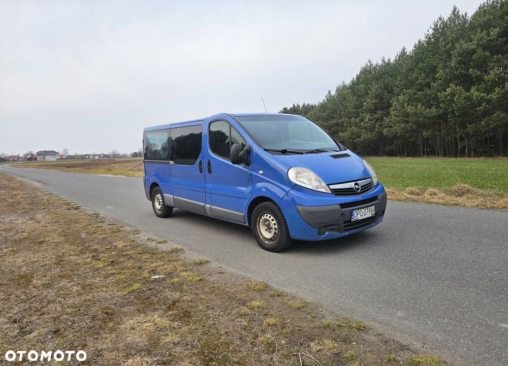Opel Vivaro - 10