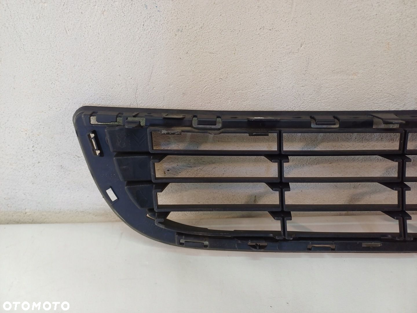 KRATKA ŚRODKOWA ZDERZAKA PRZÓD CITROEN BERLINGO III 3 08- - 6