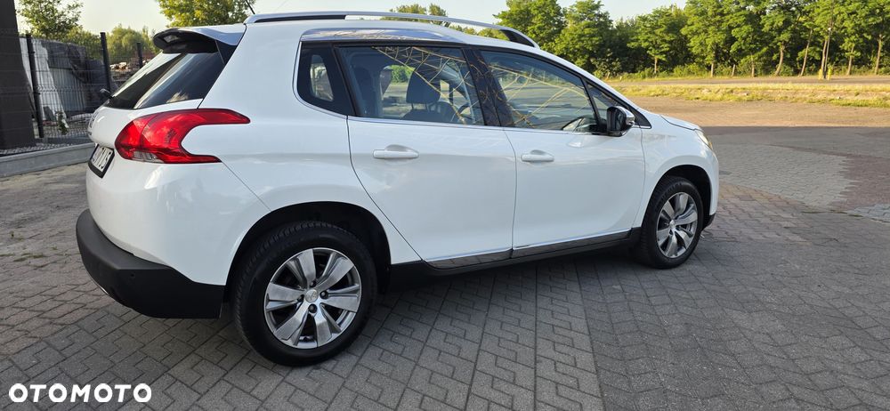 Peugeot 2008 1.2 VTi Allure - 35