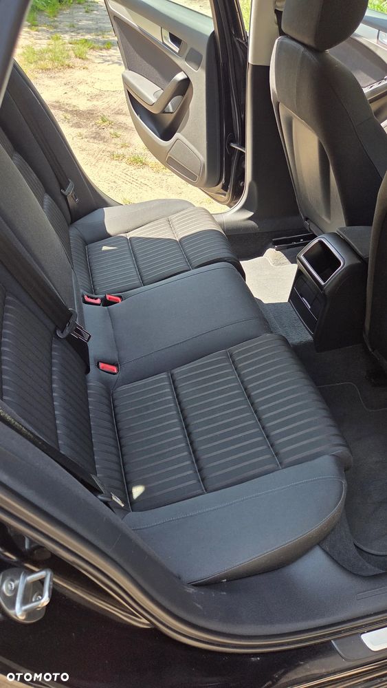 Audi A4 Limousine - 13