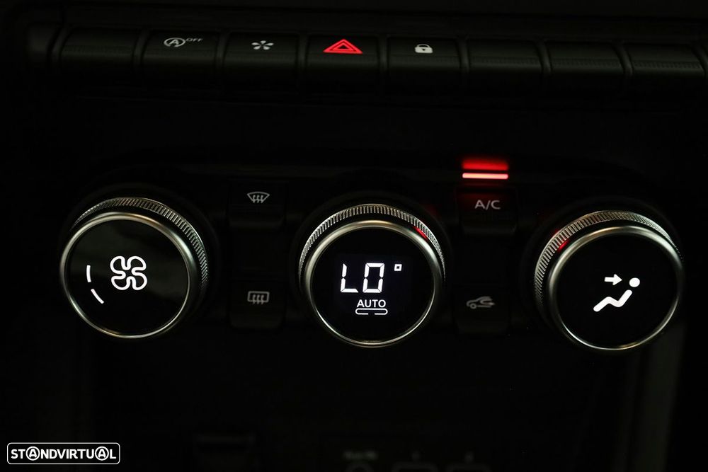 Renault Captur 1.0 TCe Techno Bi-Fuel - 13
