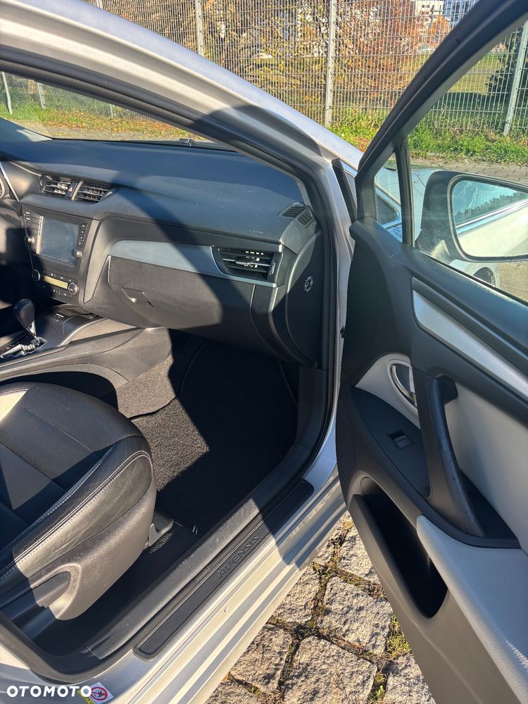 Toyota Avensis 1.8 Active MS - 17