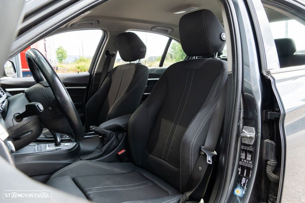 BMW 320 d Efficient Dynamic Edition Sport Line - 9