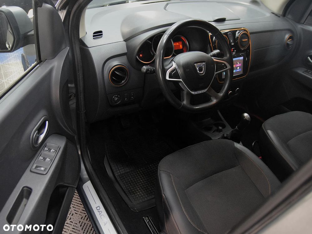 Dacia Lodgy 1.2 TCe Stepway - 12