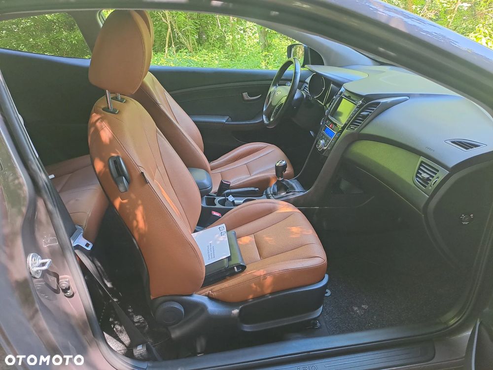 Hyundai i30 1.6 GDI Premium - 13