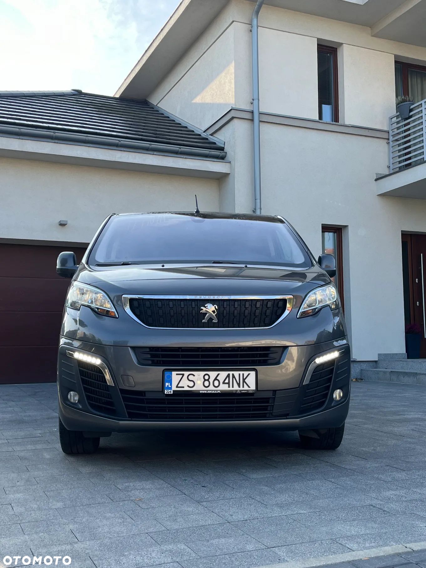 Peugeot Traveller 2.0 BlueHDi Long Active - 1