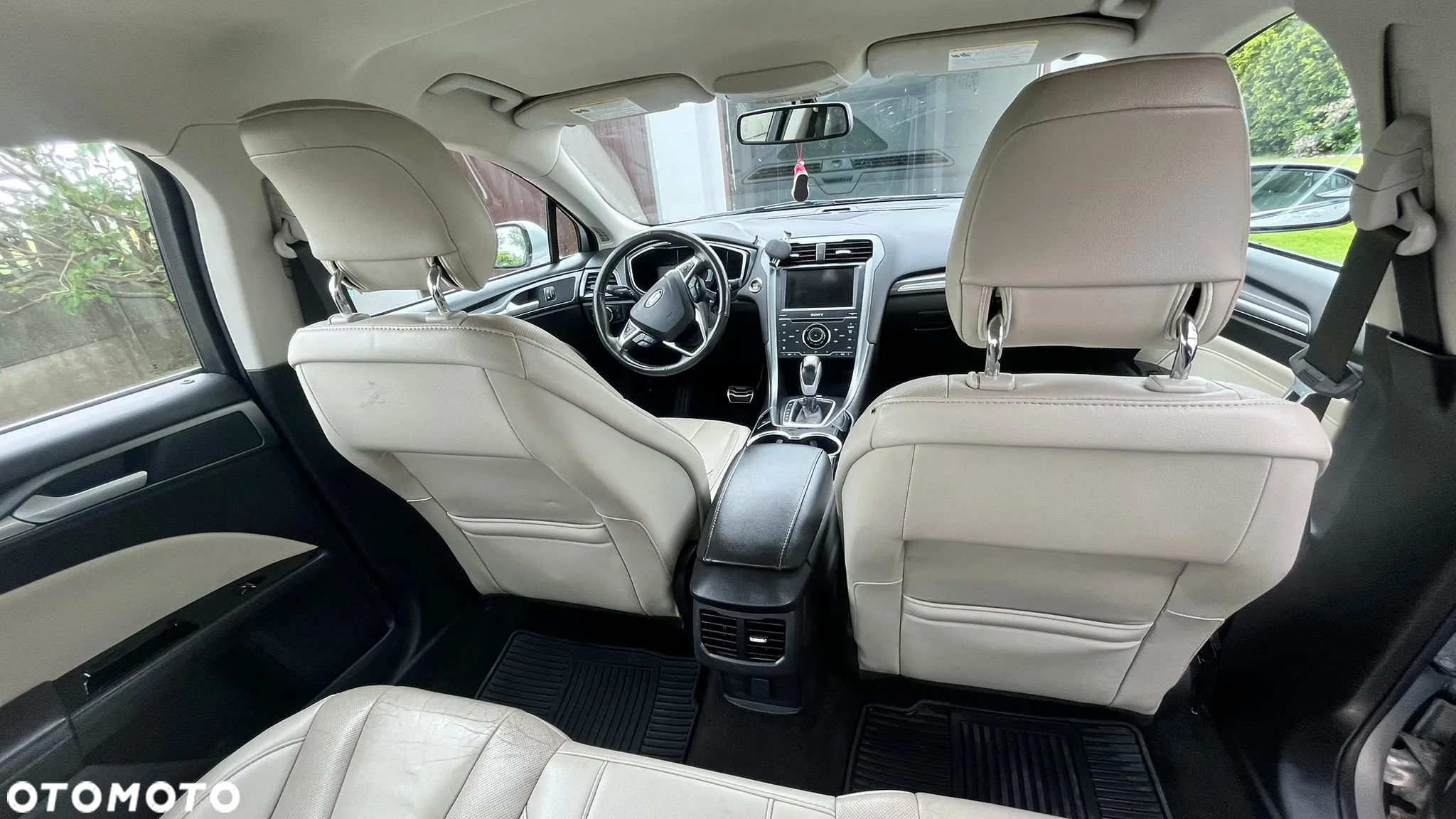 Ford Mondeo 2.0 EcoBoost Titanium - 12