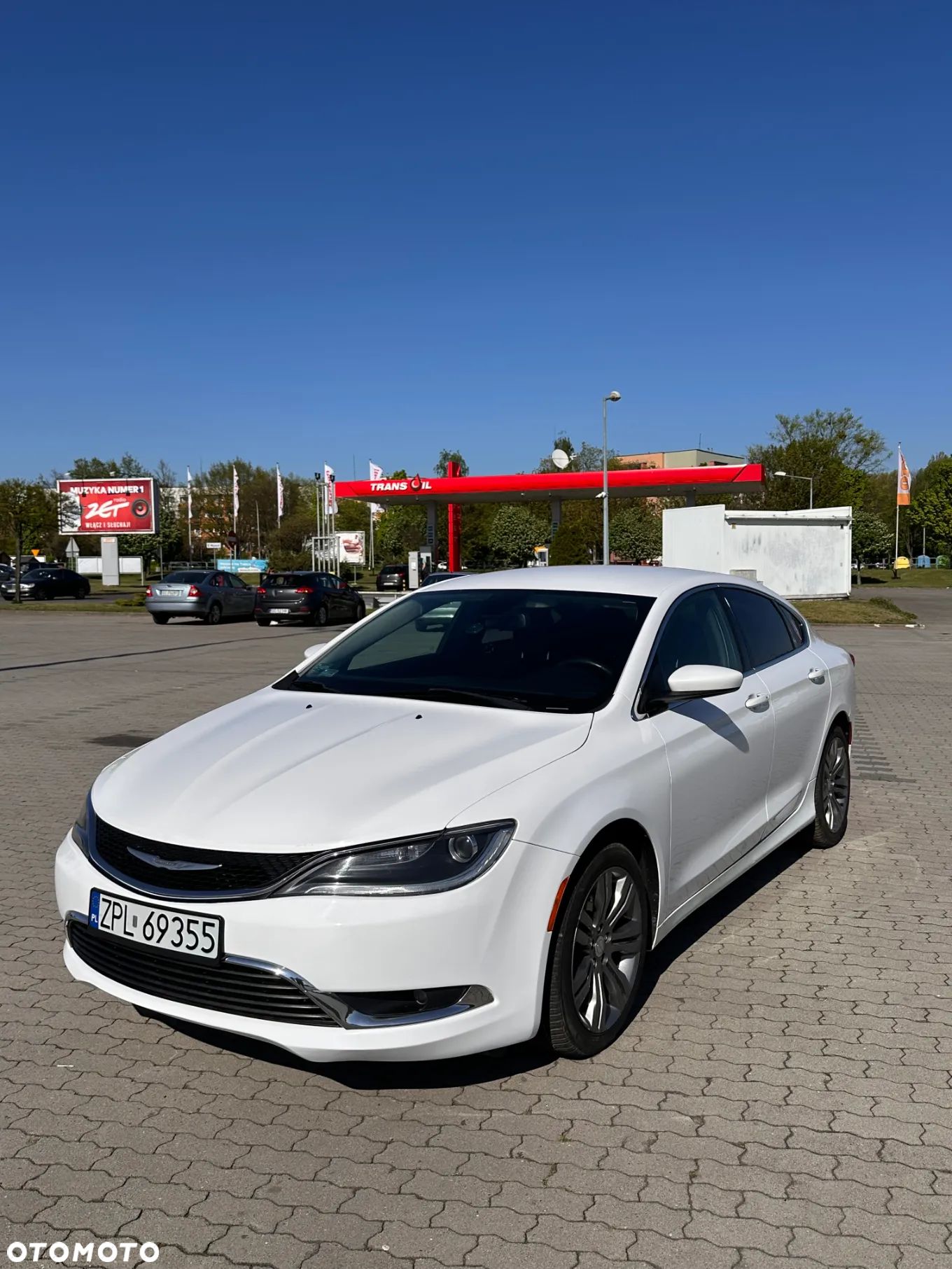 Chrysler 200 - 1