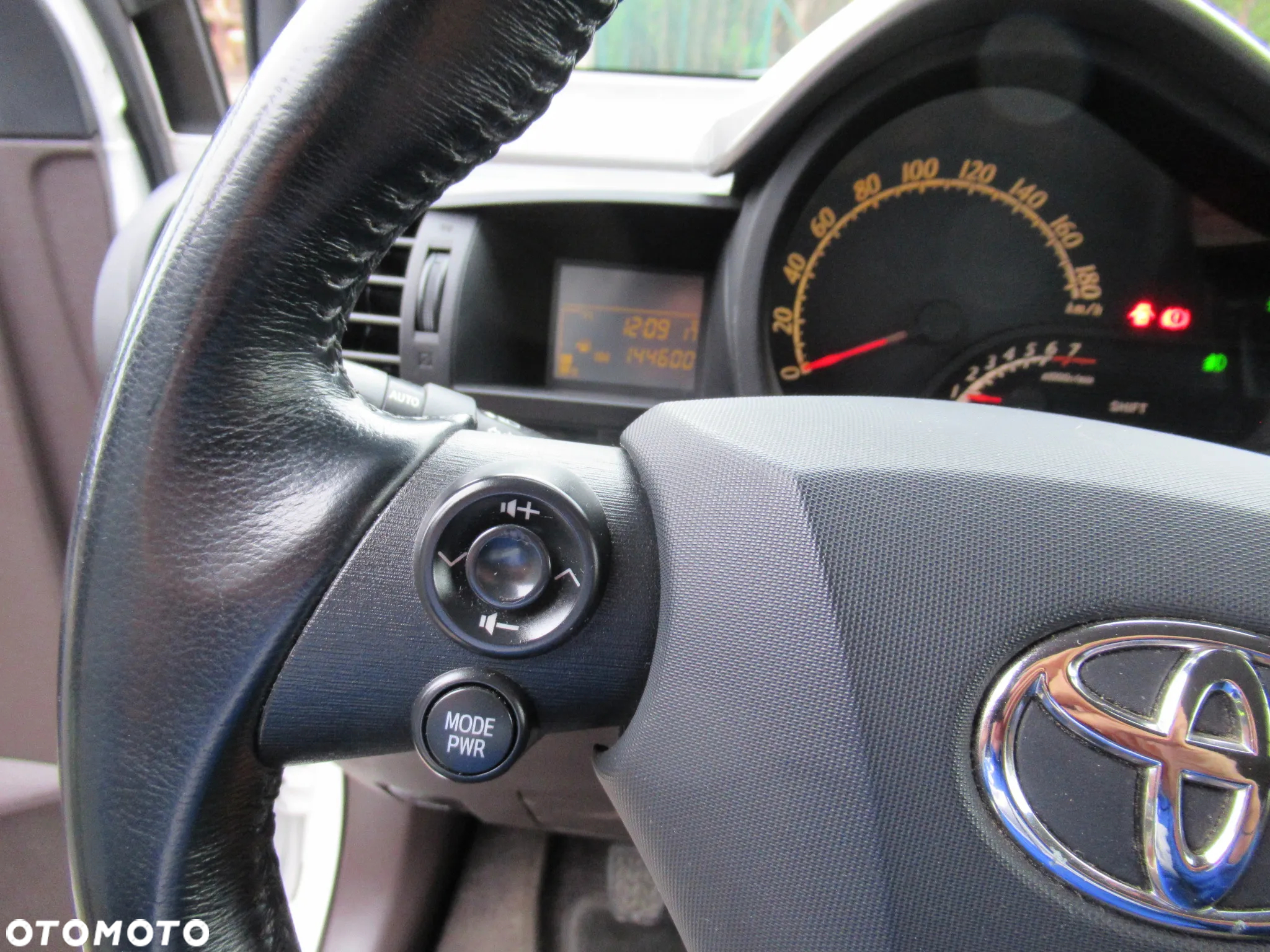 Toyota iQ 1.0 Sol - 18
