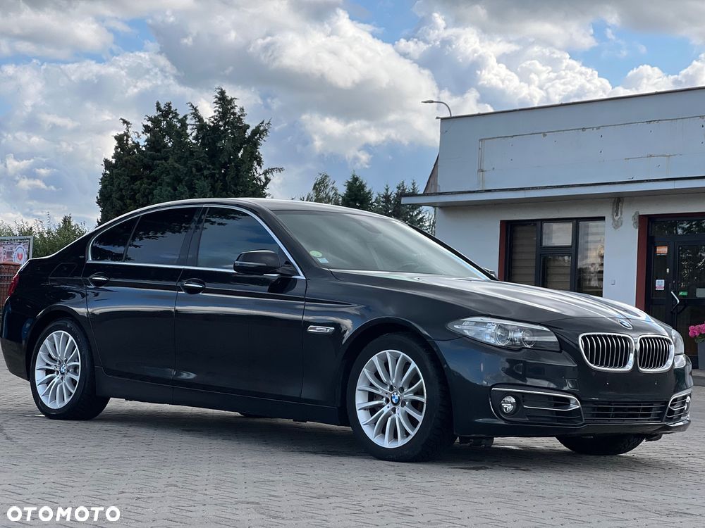 BMW Seria 5 525d Sport-Aut Luxury Line - 4