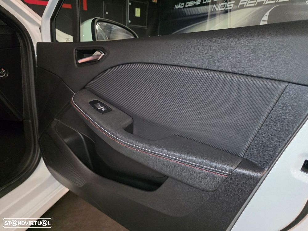 Renault Clio 1.0 TCe RS Line - 16